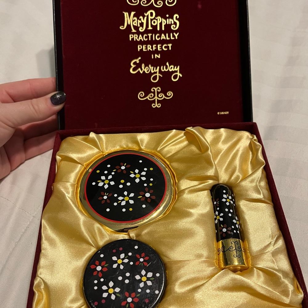 Besame Mary Poppins cosmetic set